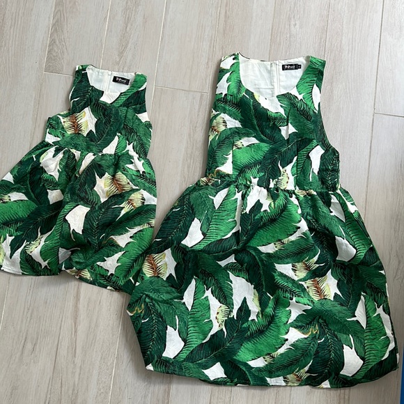 Mommy and me matching dresses this is the woman’s listing - Picture 2 of 6